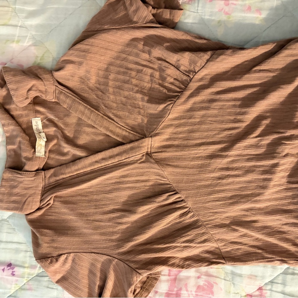Women's Short Sleeve Top in Brown